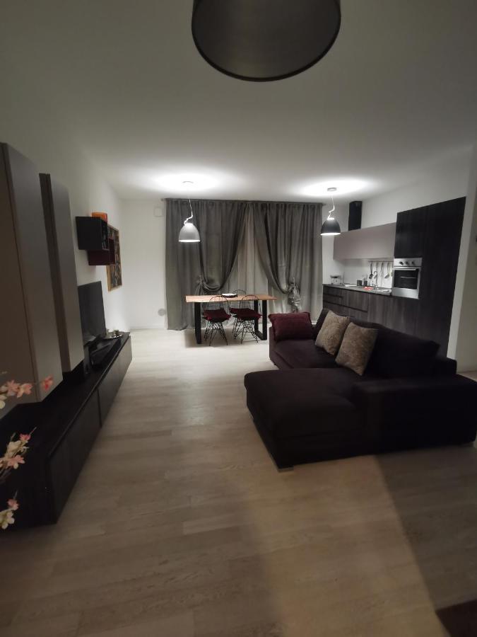 La Casa Di Greta Monza Exterior foto